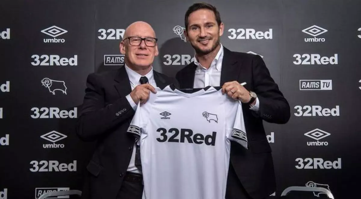 Frank Lampard a semnat un contract pe trei ani cu Derby County. Clubul are țap pe stemă! Vine Gigi Becali peste el?