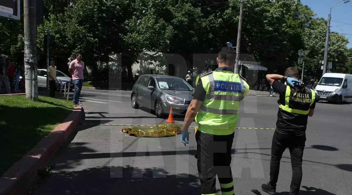 Cum intervin polițiștii în cazul unui accident rutier. Simularea, desfășurată într-o intersecție din București / VIDEO&FOTO