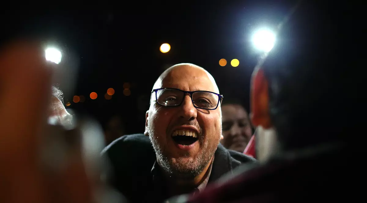 Un jurnalist acuzat de terorism candidează la alegerile din Turcia