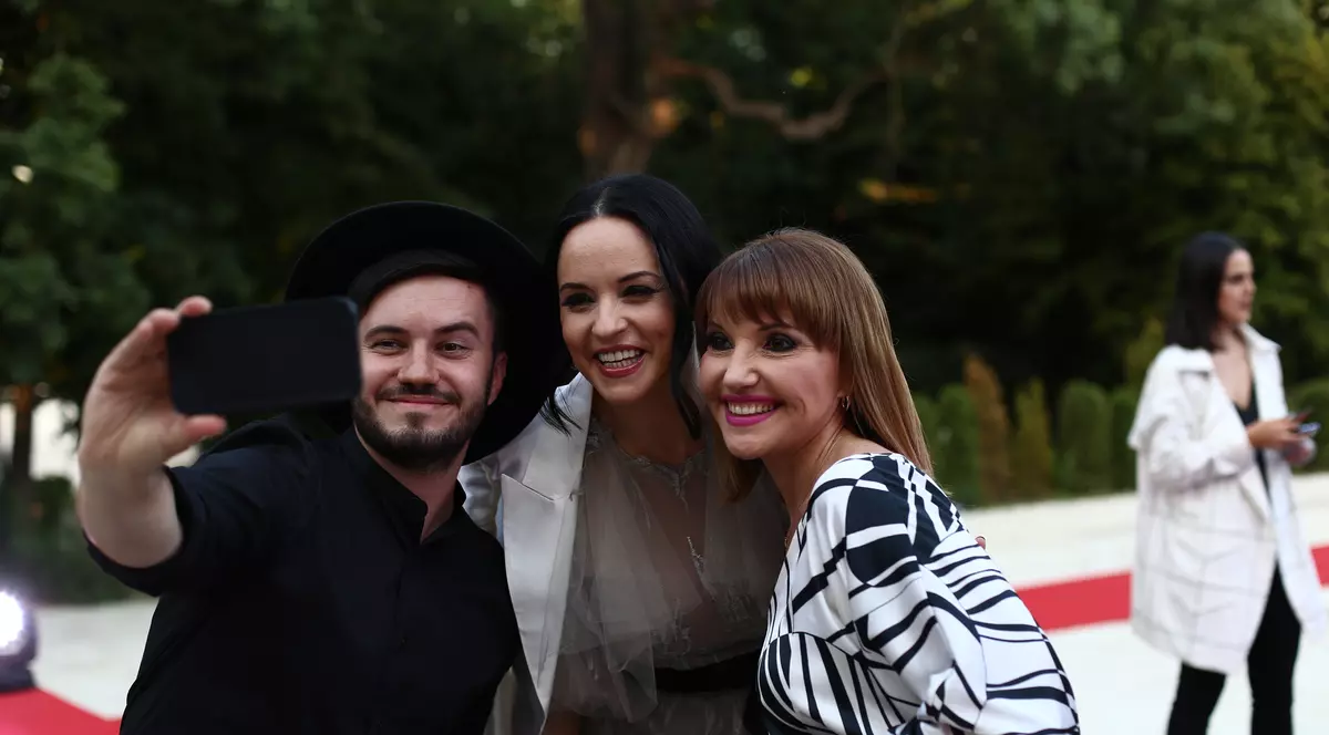 Andreea Marin și Marina Almășan, prietenele de-o viață, s-au întâlnit la VIVA Party 2018!