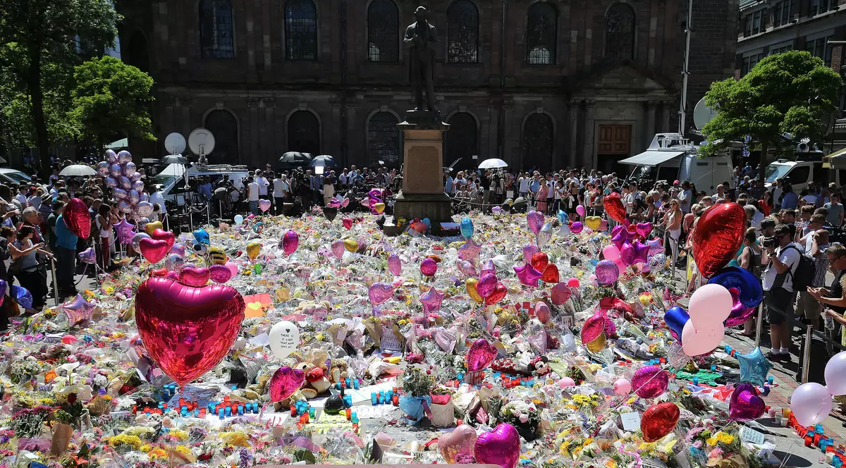 Ceremonii dedicate victimelor atentatului de la Manchester