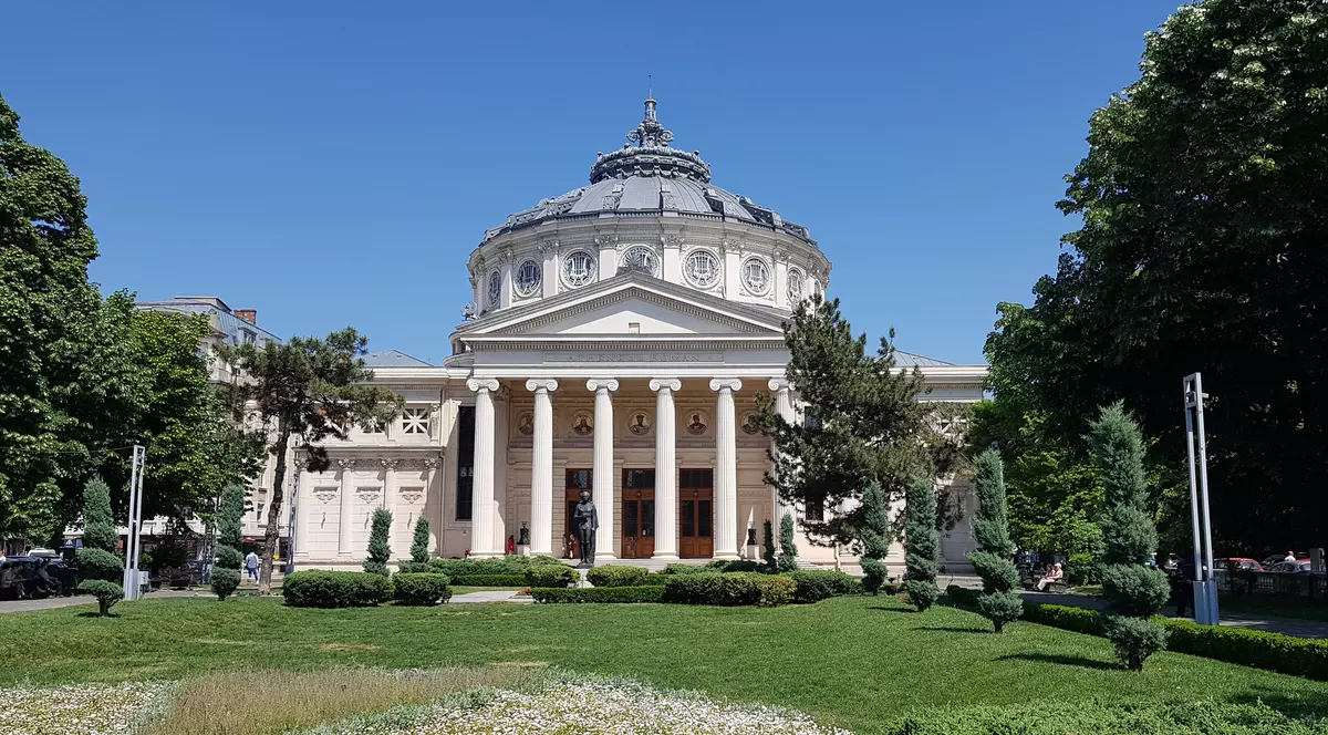 VIDEO / București, orașul celor o mie de distracții