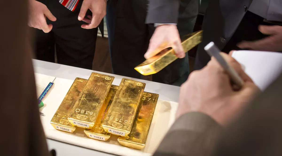 Ce garanții primeste DNA: Lingouri de aur, opere de artă și chiar o tipografie