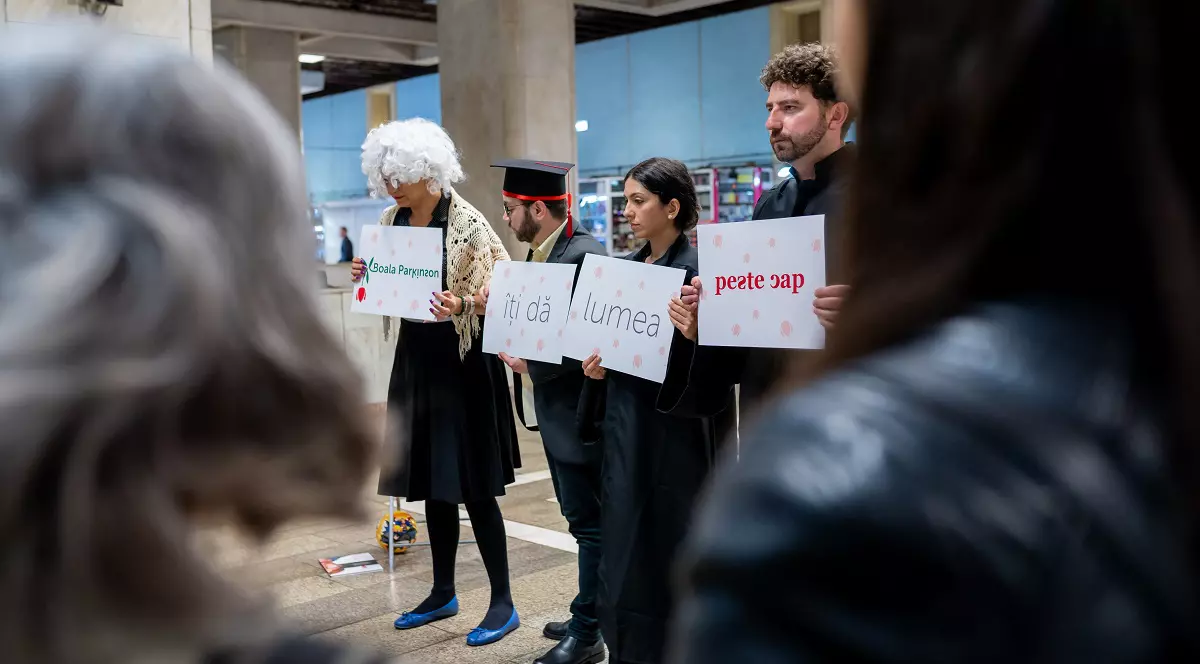 campania de informare “Boala Parkinson îți dă lumea peste cap”. Actorii fa spectacol pe această temă la metrou