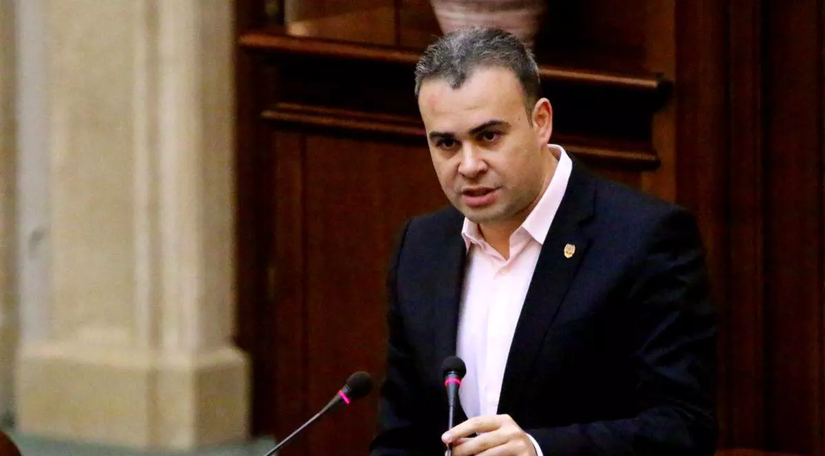 Darius Vâlcov, condamnat la opt ani cu executare, scapă de controlul judiciar. Decizia nu este definitivă