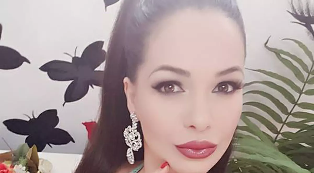 Prima experiență sexuala a Deei Maxer. "Am ținut ochii închiși"