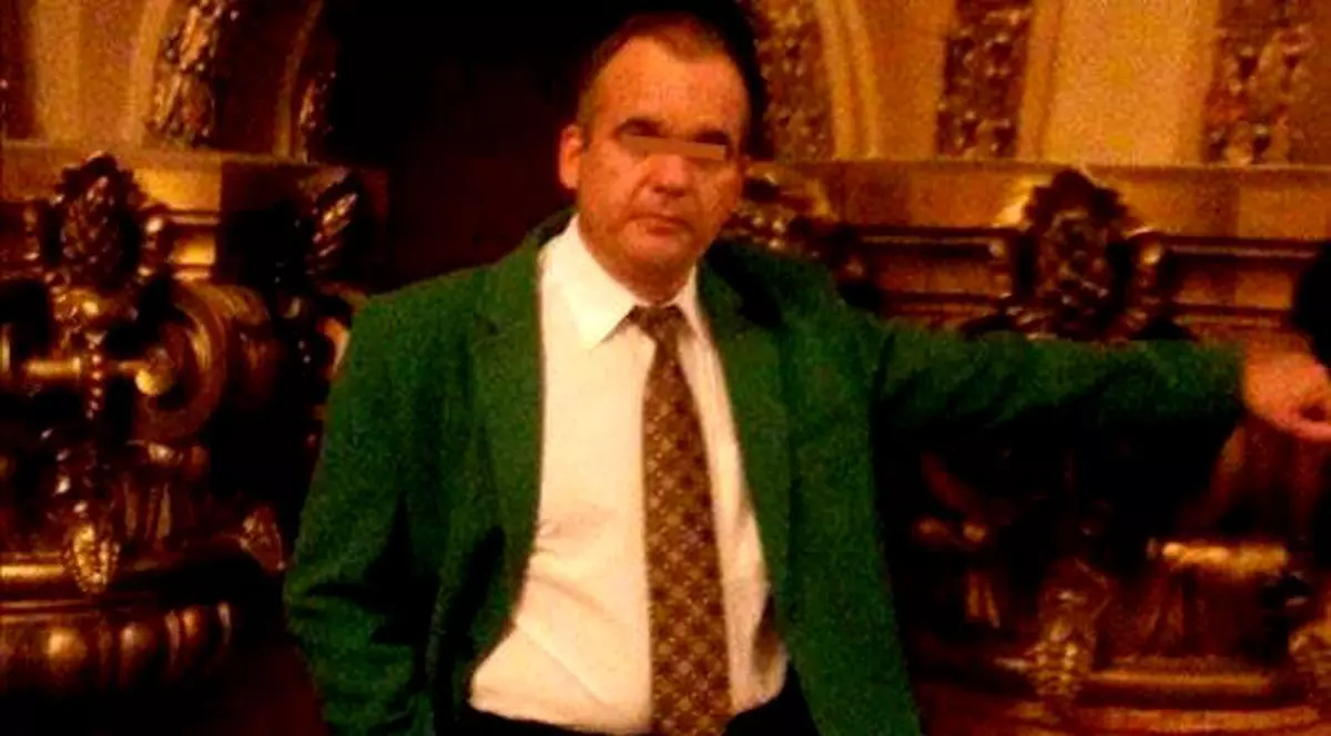 Prima nevastă a tenorului Daian Dinulescu, tatăl copilului care și-a ucis bunica: "Sper ca mama să treacă cu bine peste această nenorocire". Libertatea a reuşit să stea de vorbă cu femeia care, cu mulţi ani în urmă, i-a fost soţie bărbatului peste care, în aceste zile, a venit necazul.