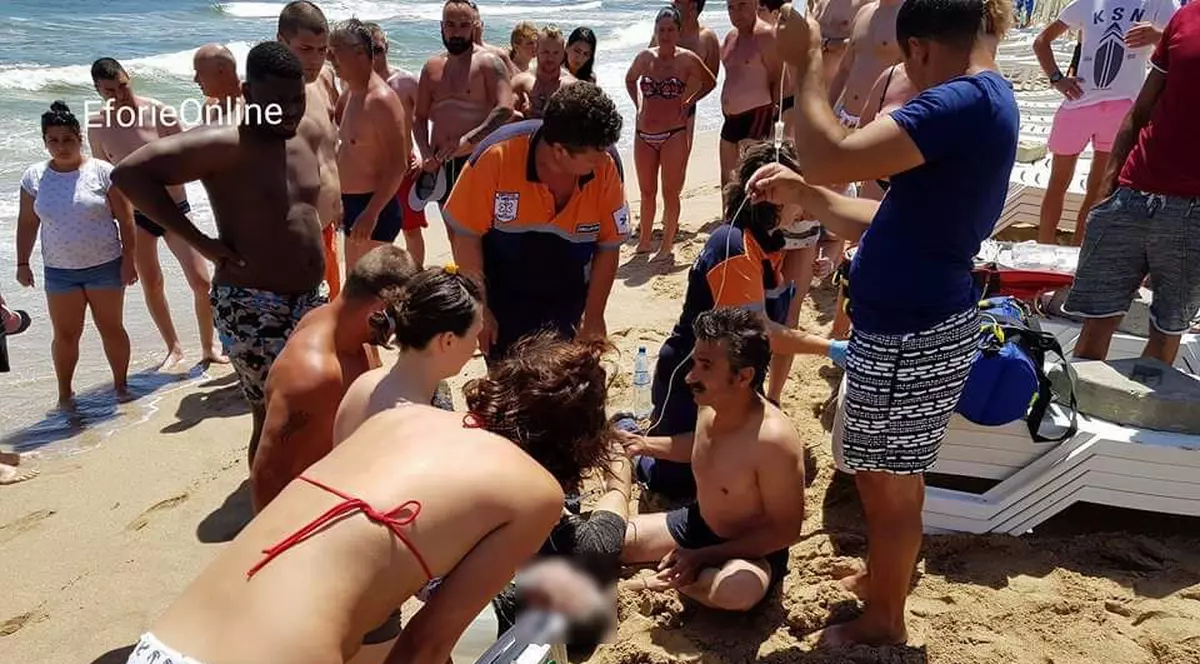 Bărbat scos inconștient din mare, la Eforie Nord. Medicii fac manevre de resuscitare