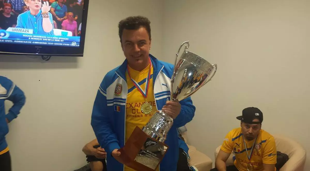 La 52 de ani, Adrian Enache se retrage din activitate! A predat banderola de căpitan al Naționalei de Fotbal a Artiștilor