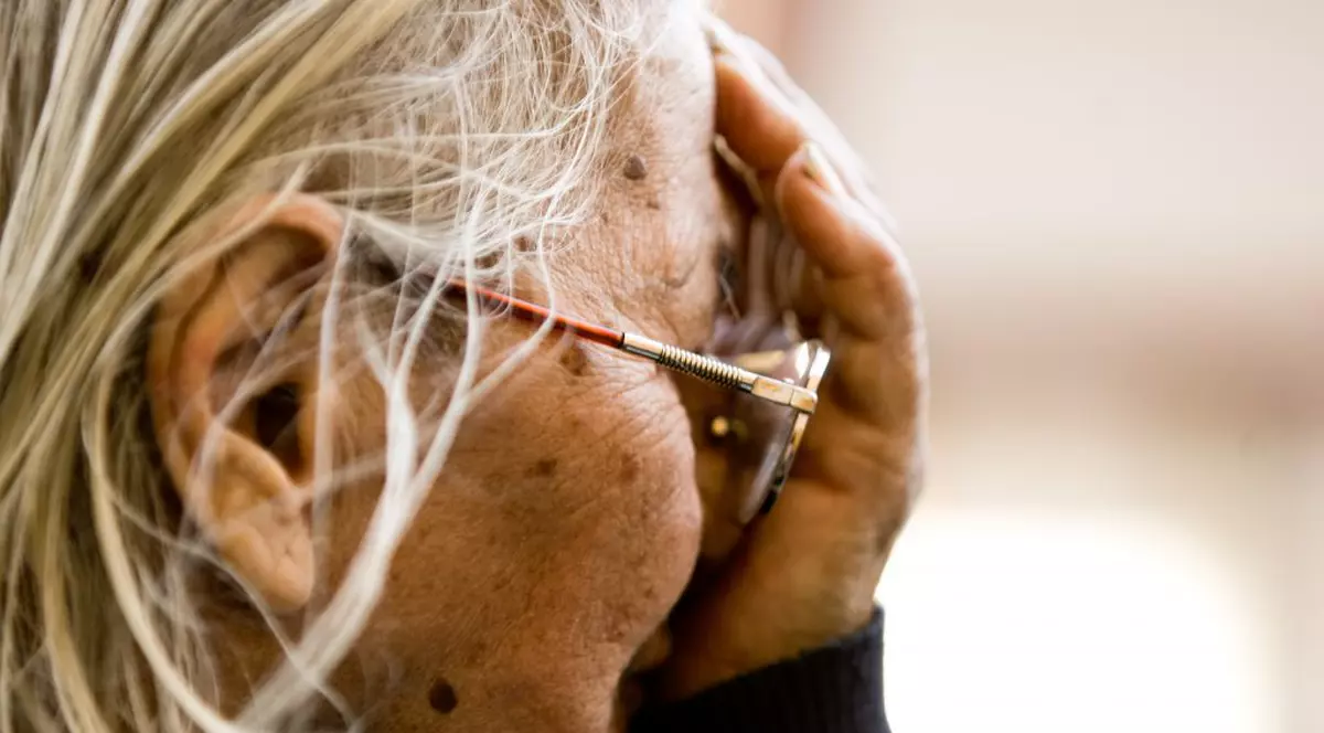 Românul are două vieți