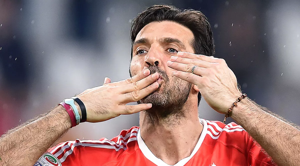 Gianluigi Buffon pleacă de la Juventus