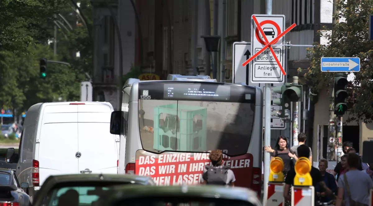 Hamburg a devenit primul oraș din Europa care a interzis mașinile Diesel