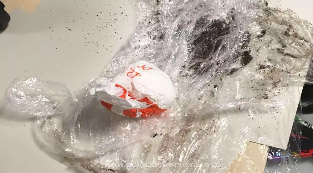 O tânără din Giurgiu, consumatoare de droguri, a fost reclamată la Poliție chiar de mama ei