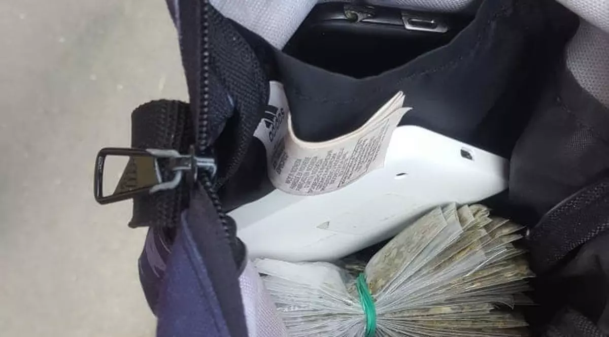 Tânăr de 20 de ani, prins cu 80 de pliculețe cu etnobotanice și canabis, pe o stradă din Lugoj