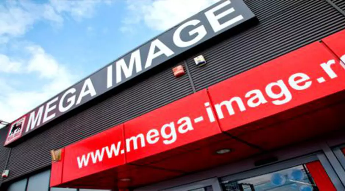 Mega Image face angajari pe litoral
