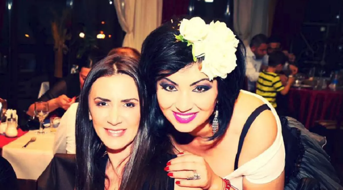 Adriana Bahmuteanu si Mara Banica