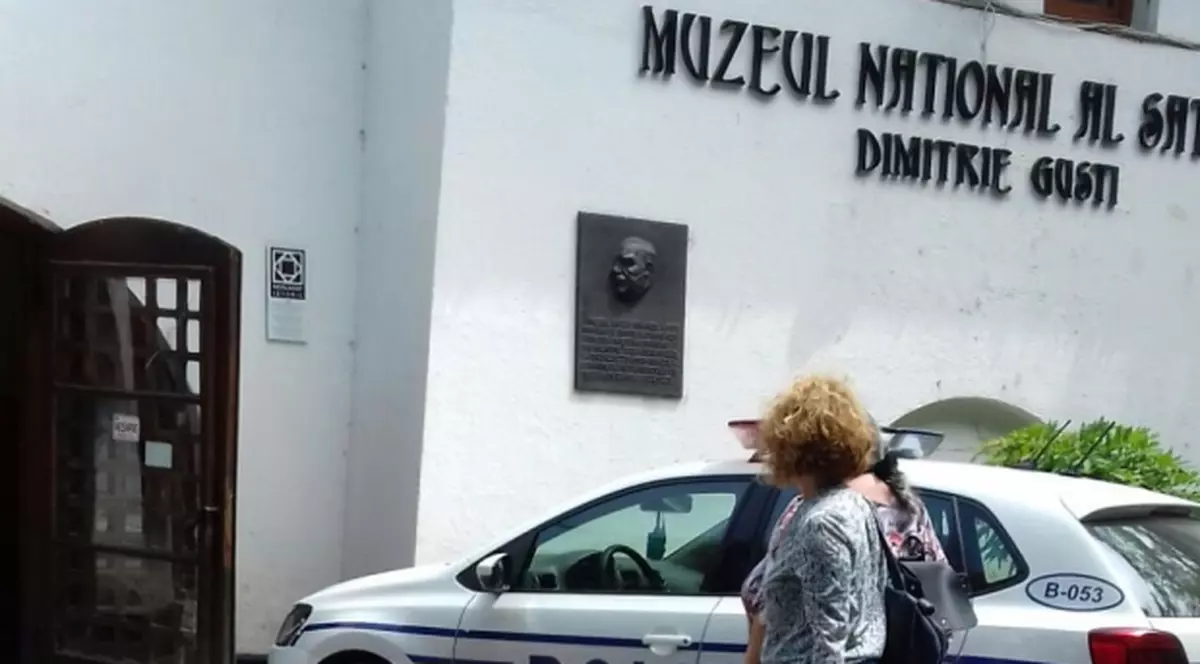 Muzeul Satului se redeschide miercuri. Vizitatorii, obligaţi să poarte mască, iar grupurile sunt limitate la cinci persoane