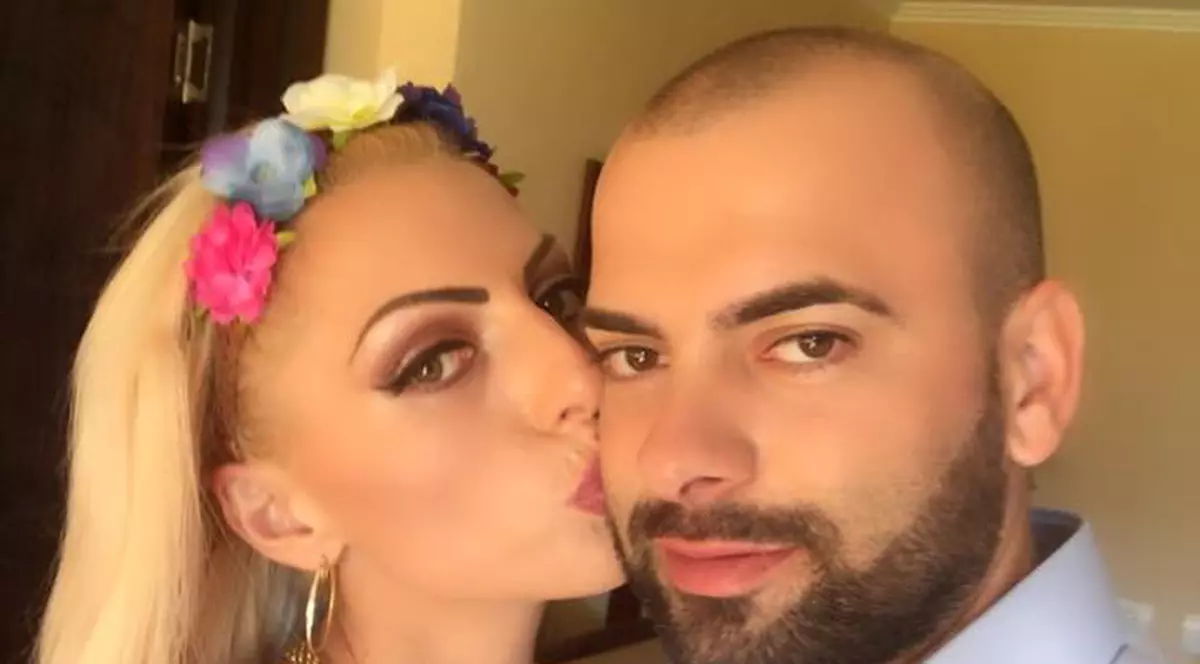 Nicoleta Guță s-a pozat nemachiată și a făcut imaginea publică