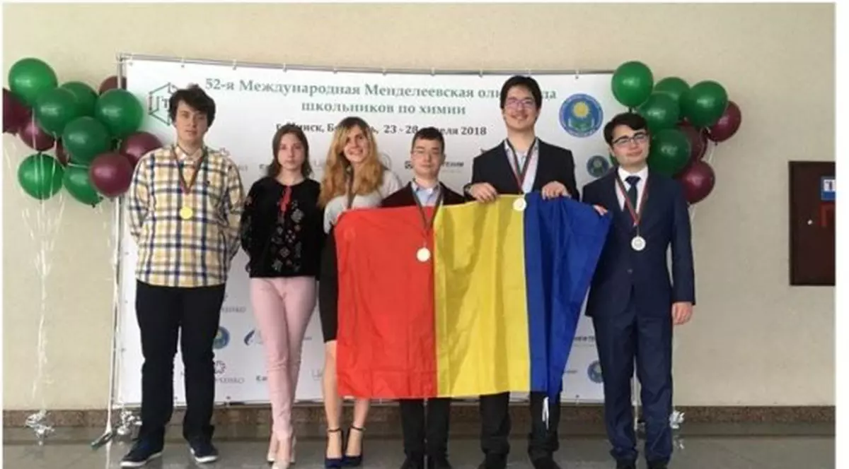 elev de clasa a XII-a din Iași, medaliat cu aur la olimpiada chimie