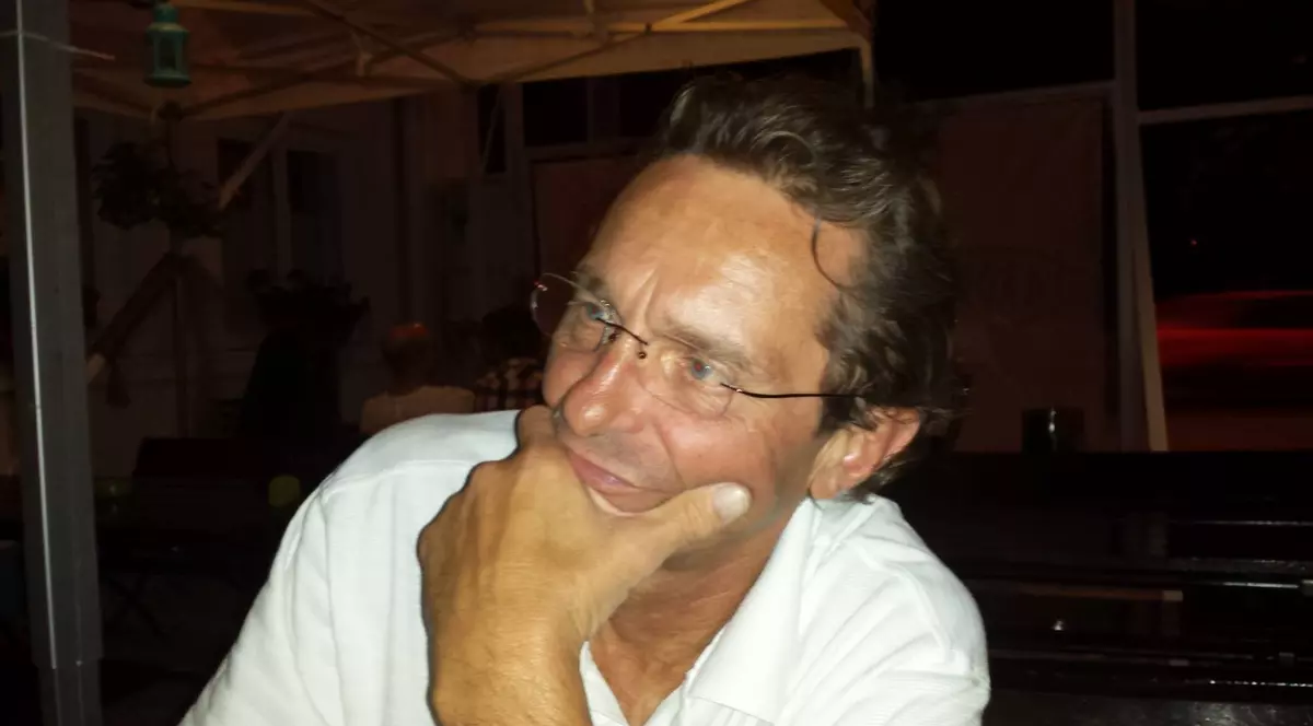 S-a stins din viață Paul Popi, unul din membrii legendarei formații Roșu și Negru