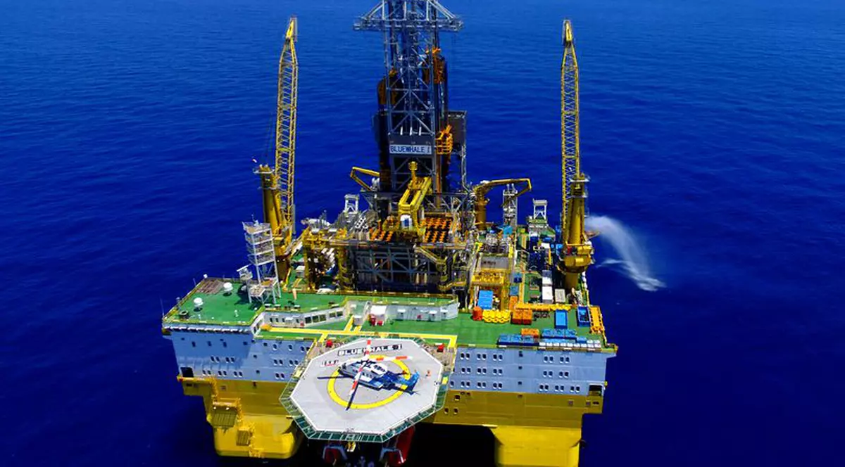 OMV amână decizia privind exploatarea în Marea Negră din cauza întârzierii legii offshore. Platformă petrolieră