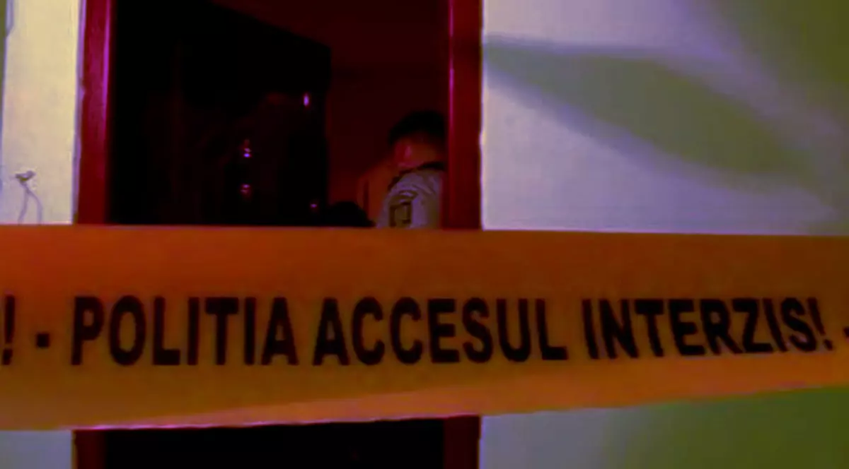 Trei adolescenţi au furat sticlele oglinzilor retrovizoare de la 26 de mașini, la Galați