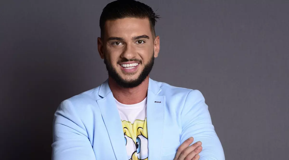 Dorian Popa îi terorizează pe muncitorii care îi fac casa