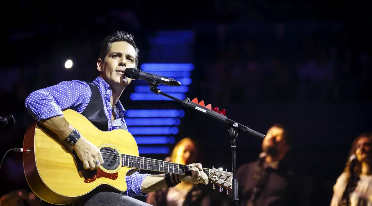 Ștefan Bănică jr va cânta în Canada