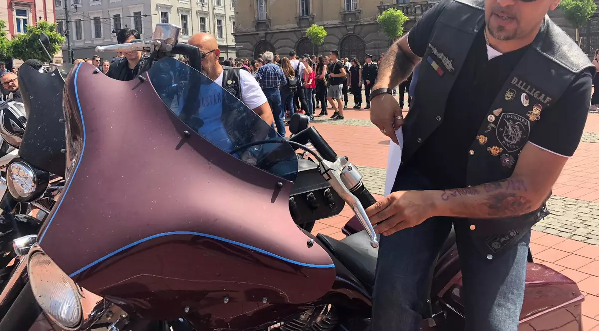 FOTO/ Lectură sub semnul Wi-Fi la Timișoara. Cum unește cartea comunitatea și emite semnale, pentru al treilea an la rând la ConCentrica