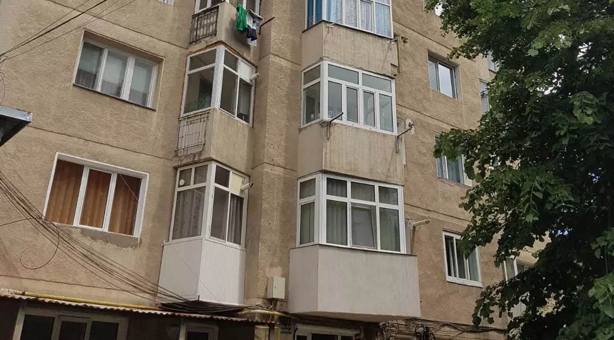 Liftul cu care bărbatul din Bucureşti a căzut în gol abia fusese reparat