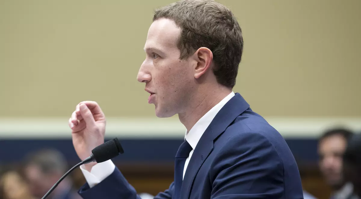 cati bani a pierdut facebook la bursa