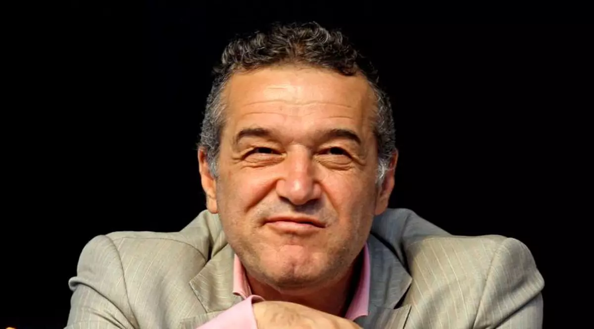 Românii ar vrea să semene cu Gigi Becali. Gigi Becali, mândru de el