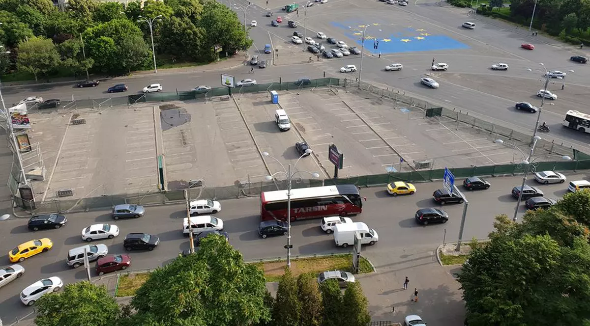 Jandarmii au construit deja țarcul pentru mitingul PSD din Piața Victoriei