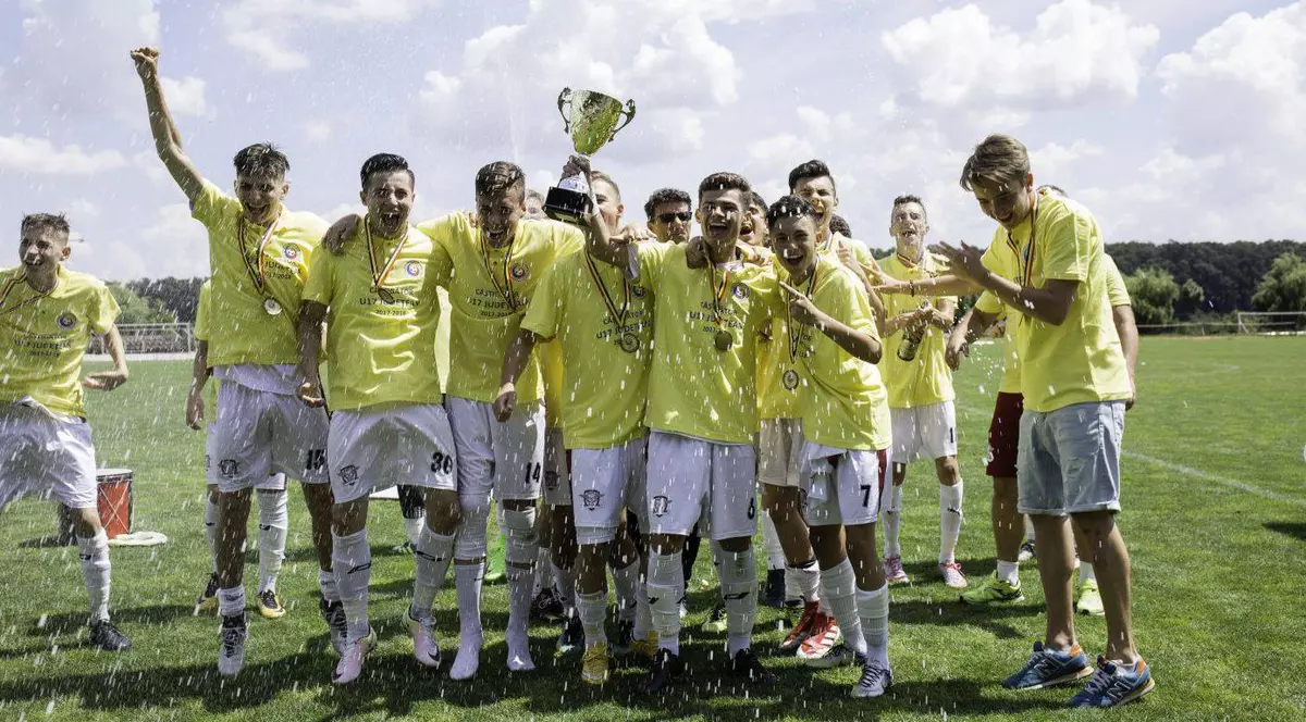 Fotbal Club R București a cucerit titlul județean U17