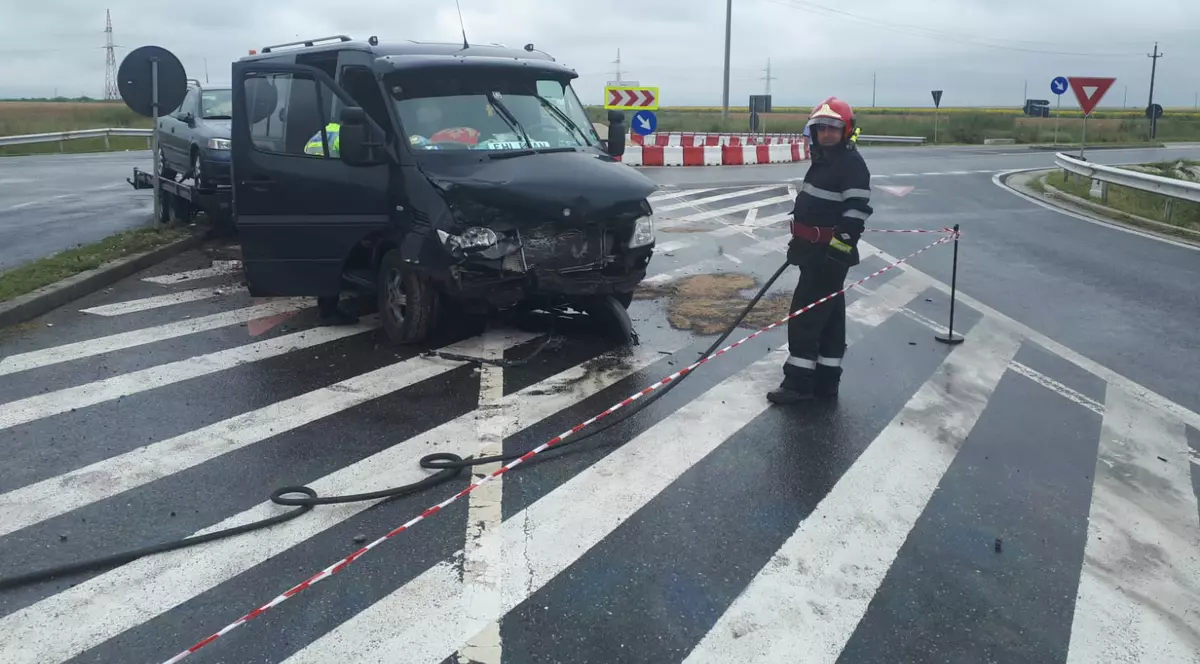 Accident cu 13 răniți în Teleorman. Patru dintre victime au fost duse la spital