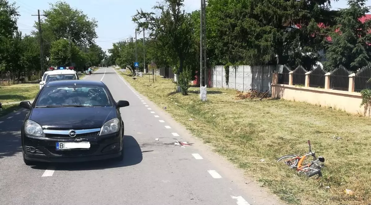 Bicicliştii pot fi un real pericol pe şosele! Statisticile poliţiştilor întocmite an de an scot la iveală faptul că, în sezonul cald, atunci când bicicliştii ies cu miile pe şosele, numărul accidentelor rutiere în care sunt implicaţi aceştia creşte destul de mult.