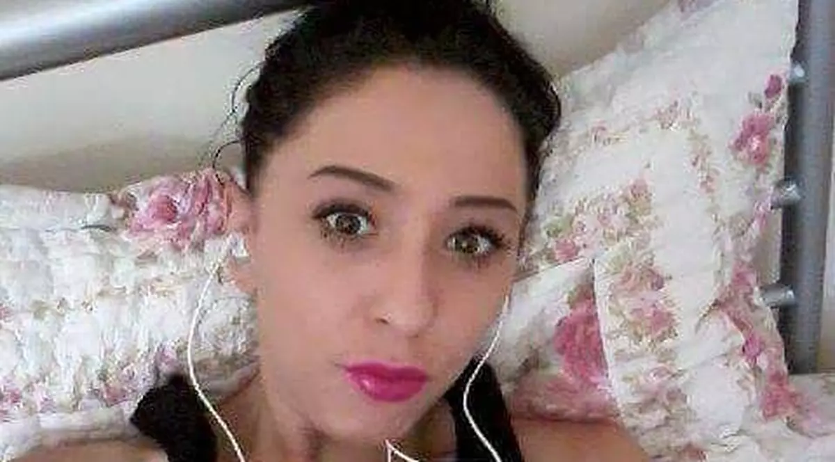 Româncă însărcinată înjunghiată mortal de iubit în Londra