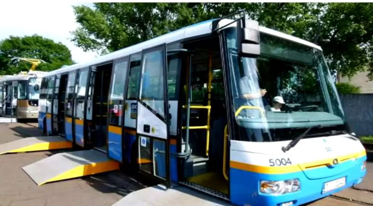 Consilierii generali ai Municipiului București au aprobat “Studiul de Oportunitate pentru achiziționarea de autobuze electrice necesare îmbunătățirii transportului public de călători pe 14 trasee din Municipiul București”. Mai exact este vorba despre 100 de autobuze electrice care vor circula pe 14 trasee din București