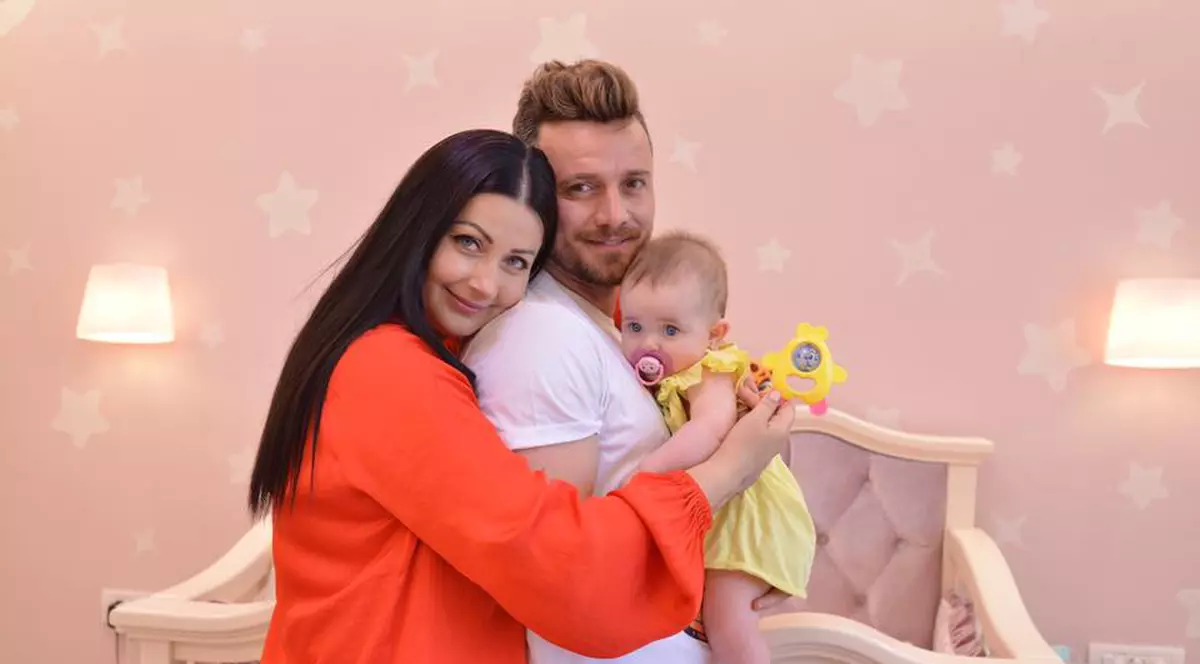 Gabriela Cristea i-a făcut cont pe Facebook fiicei sale. A stârnit furtună printre internauții