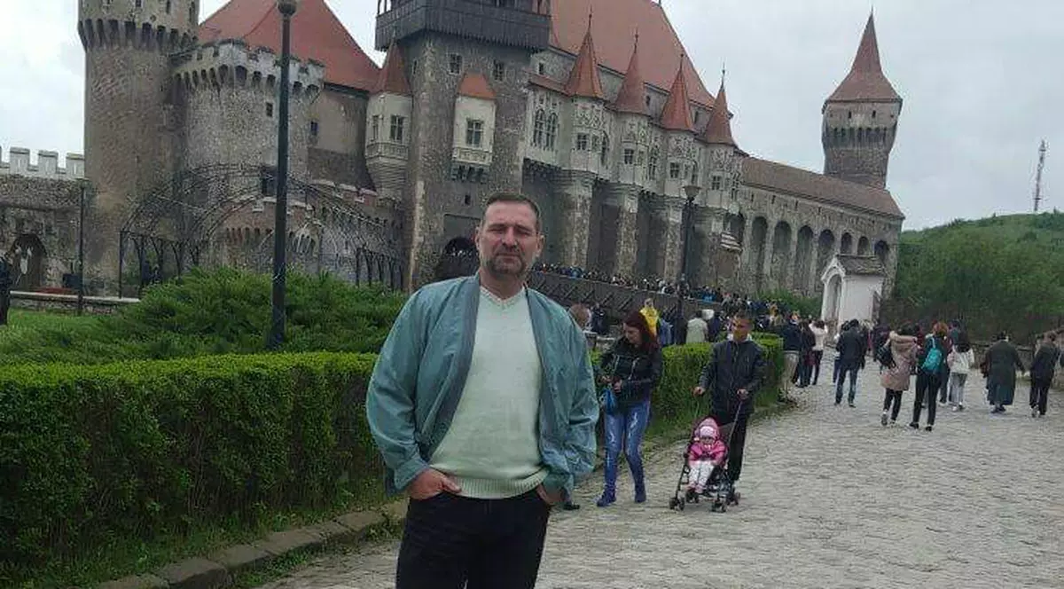 ”Premierul Viorica Dăncilă mi-a fost profesor, iar ministrul Carmen Dan, colegă de clasă”. ovidiu grosu, fostul elev al premierului Viorica Dăncilă