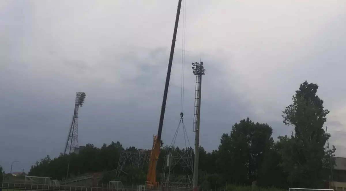A început demolarea stadionul ”Steaua”!