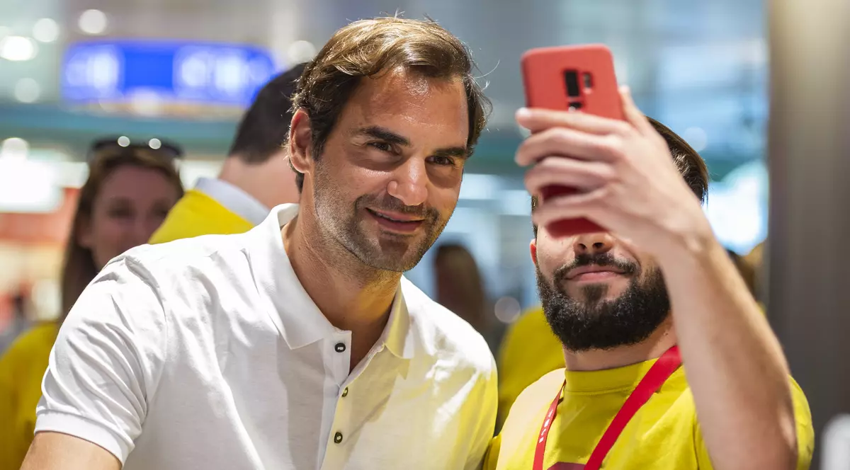 Federer a început cursa pentru detronarea lui Nadal. Este în ”sferturi” la Stuttgart / VIDEO