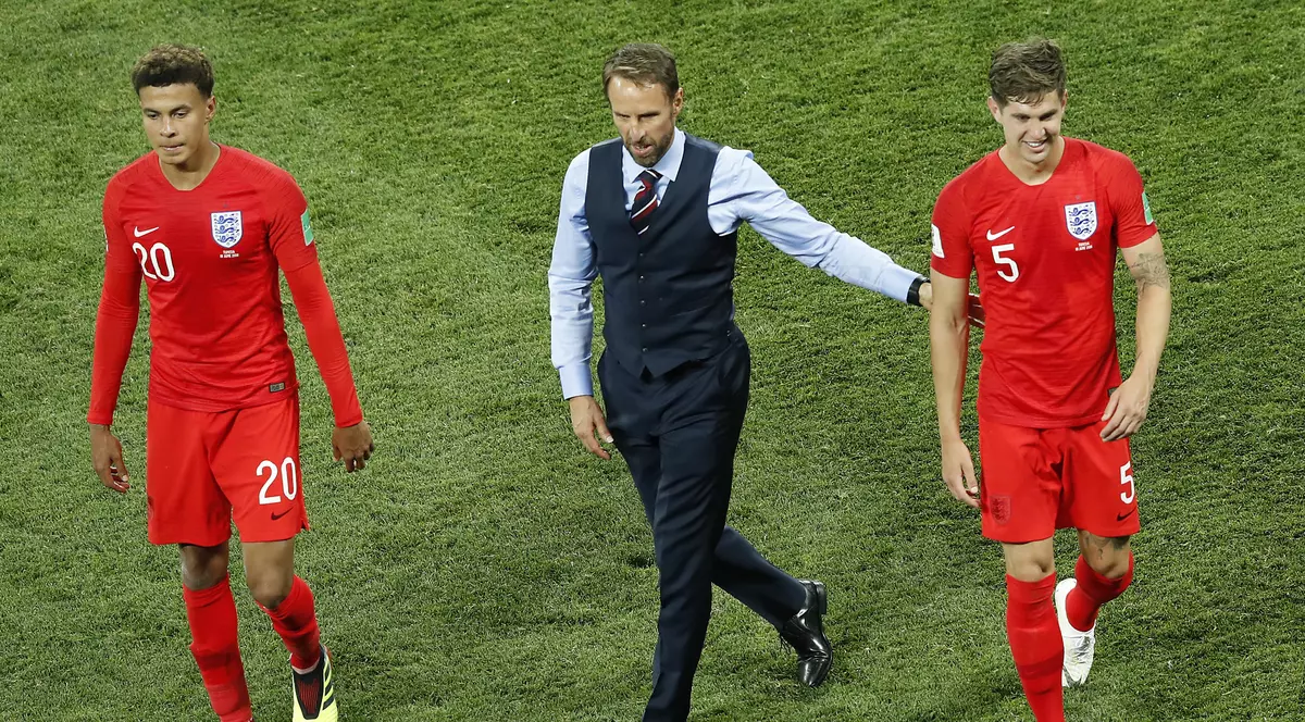 Cea mai ciudată accidentare de la Campionatul Mondial de fotbal Rusia 2018: selecționerul englez Southgate și-a rupt umărul în timp ce se bucura!