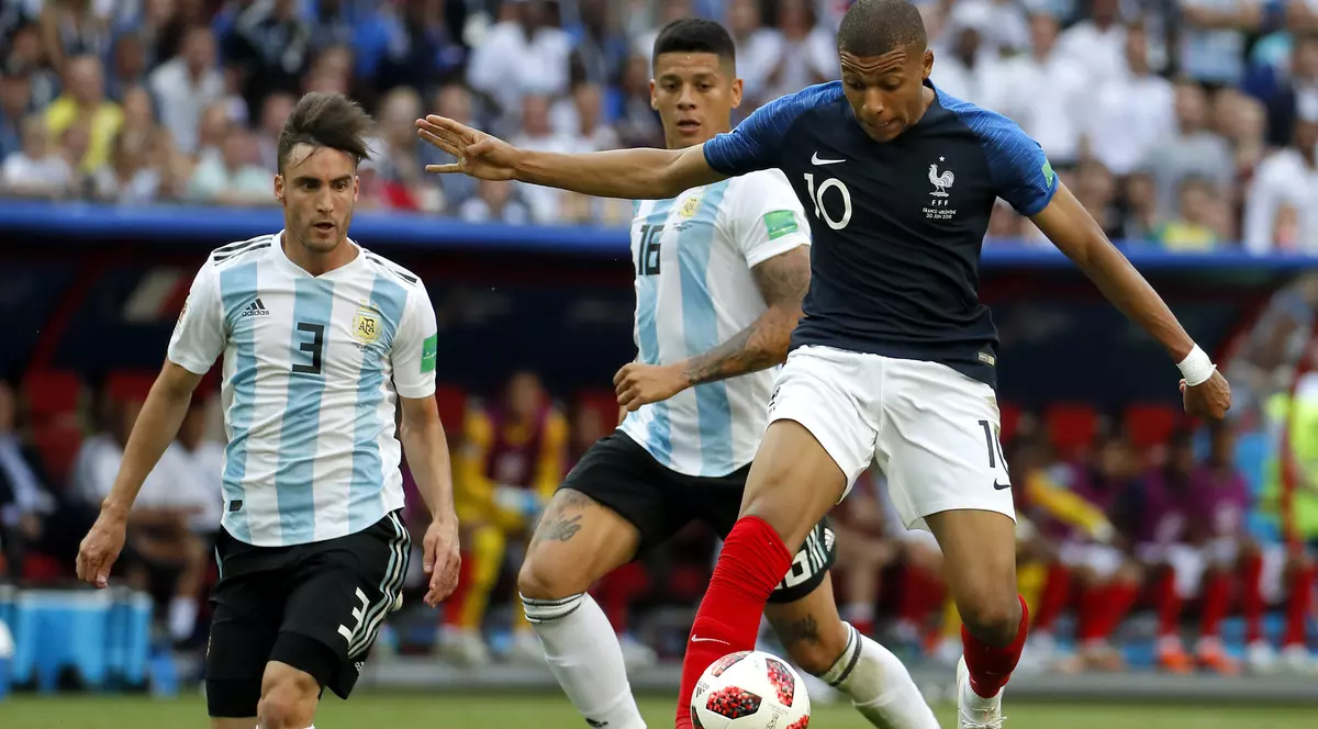 Fulgerul Kylian Mbappe: cu balonul la picior, a avut o viteză mai mare decât a lui Usain Bolt