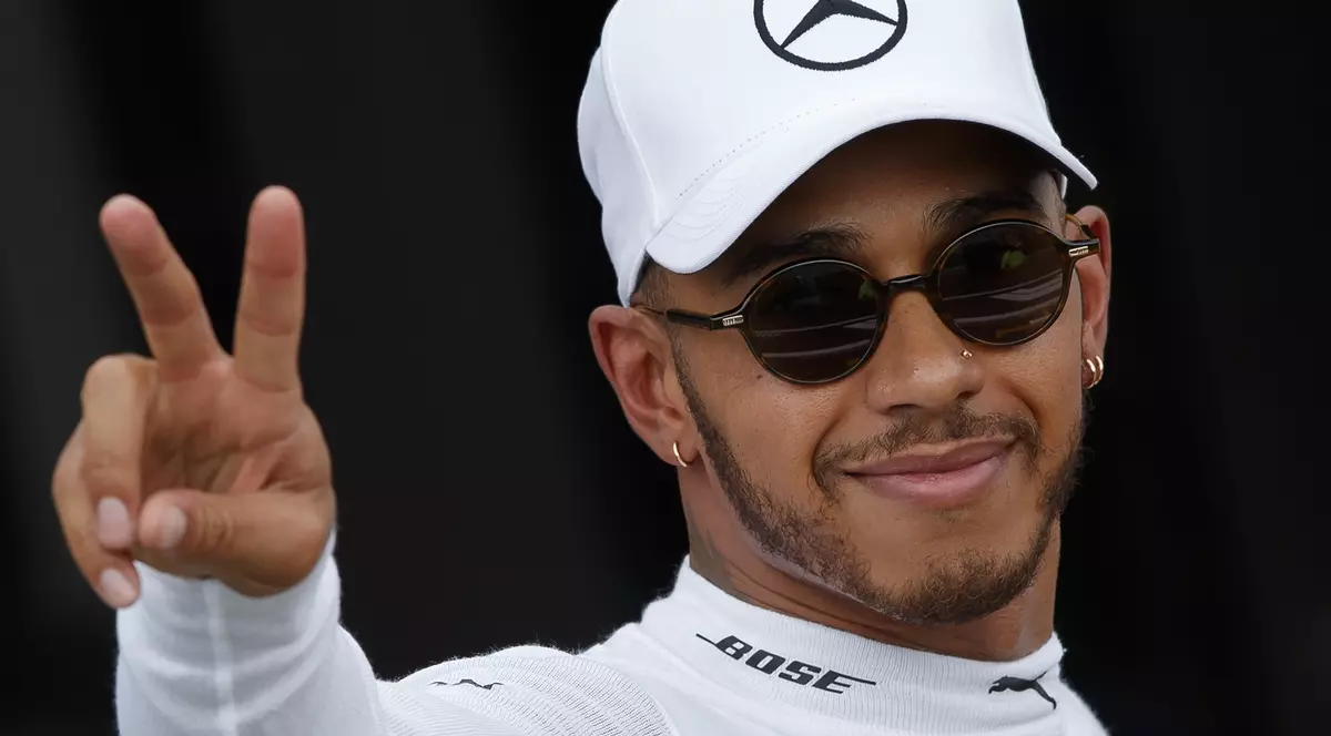 Hamilton, cel mai rapid, în primele antrenamente libere pentru MP al Marii Britanii