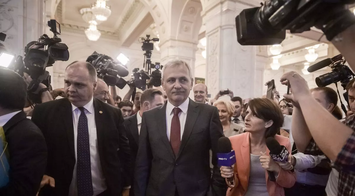 RETROSPECTIVĂ/ Săptămâna haosului în politică. Punct culminant în războiul lui Dragnea cu Statul Paralel