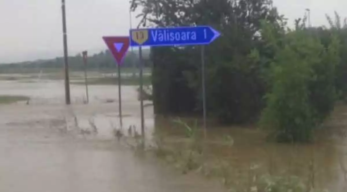 Inundații în județul Caraș-Severin, după ploile torențiale