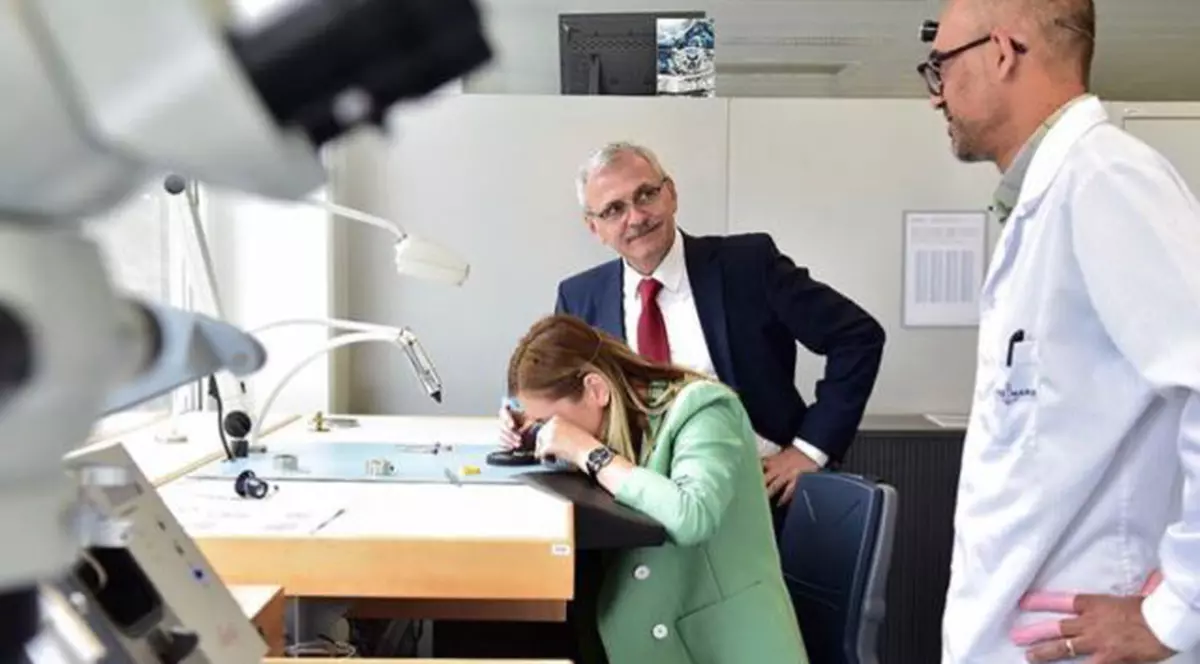 Dragnea acuză ”niște domnișoare” că se folosesc de numele iubitei sale: Spun ”Sunt Irina!” și cer diverse lucruri