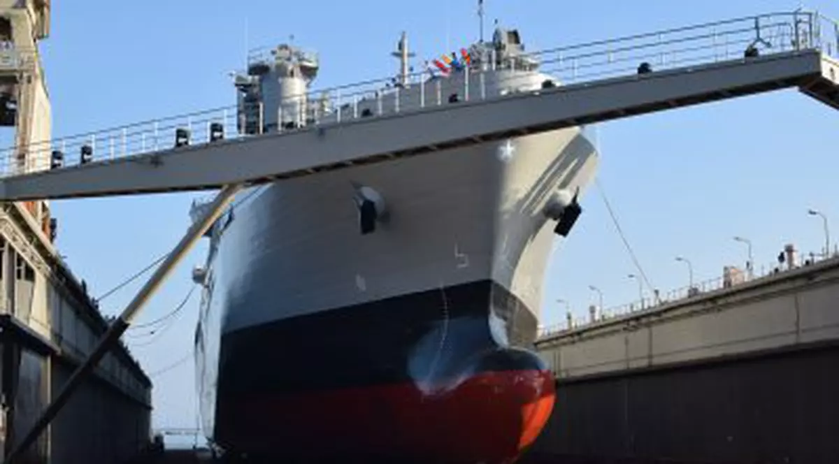 CORESPONDENȚĂ DIN ITALIA/ Una dintre cele mai moderne nave militare din lume a fost lansată la apă. E spital mobil, centrală electrică plutitoare și produce apă potabilă!