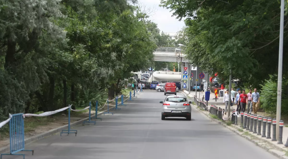 #salvatipipera | Noi măsuri în urma campaniei Libertatea: Primăria Sectorului 2 a montat garduri pentru a împiedica parcarea ilegală pe str. Gara Herăstrău